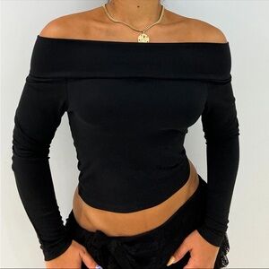 NWOT Sky to the Moon Black Off-Shoulder Long Sleeve Top